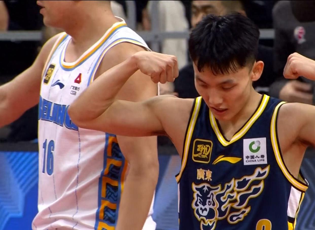 内线球员出色表现，助球队锁定胜局