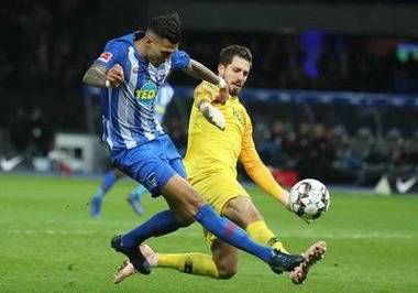 柏林赫塔提前主场落败，主帅面临压力的简单介绍