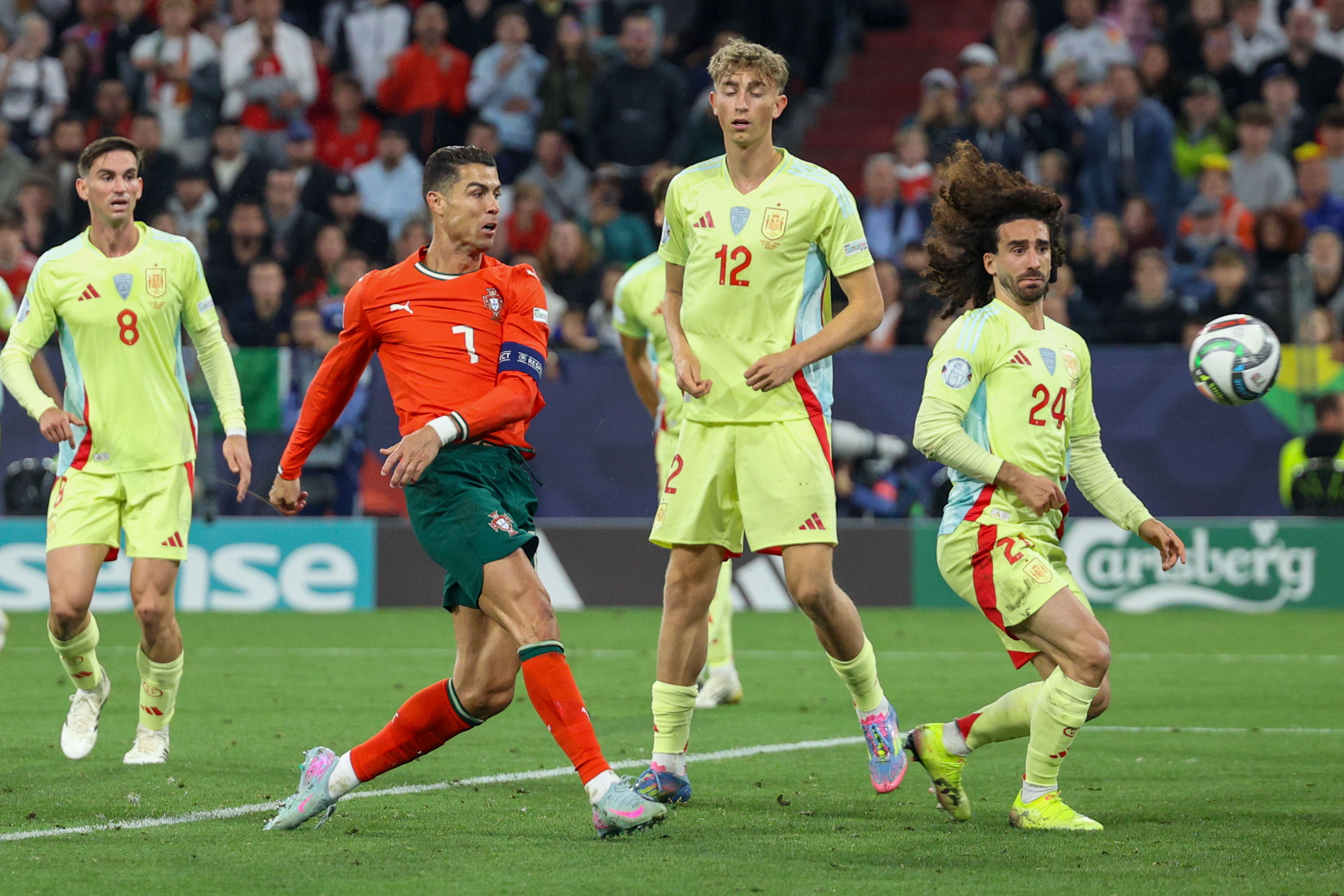 葡萄牙豪门本菲卡队内争夺欧冠资格