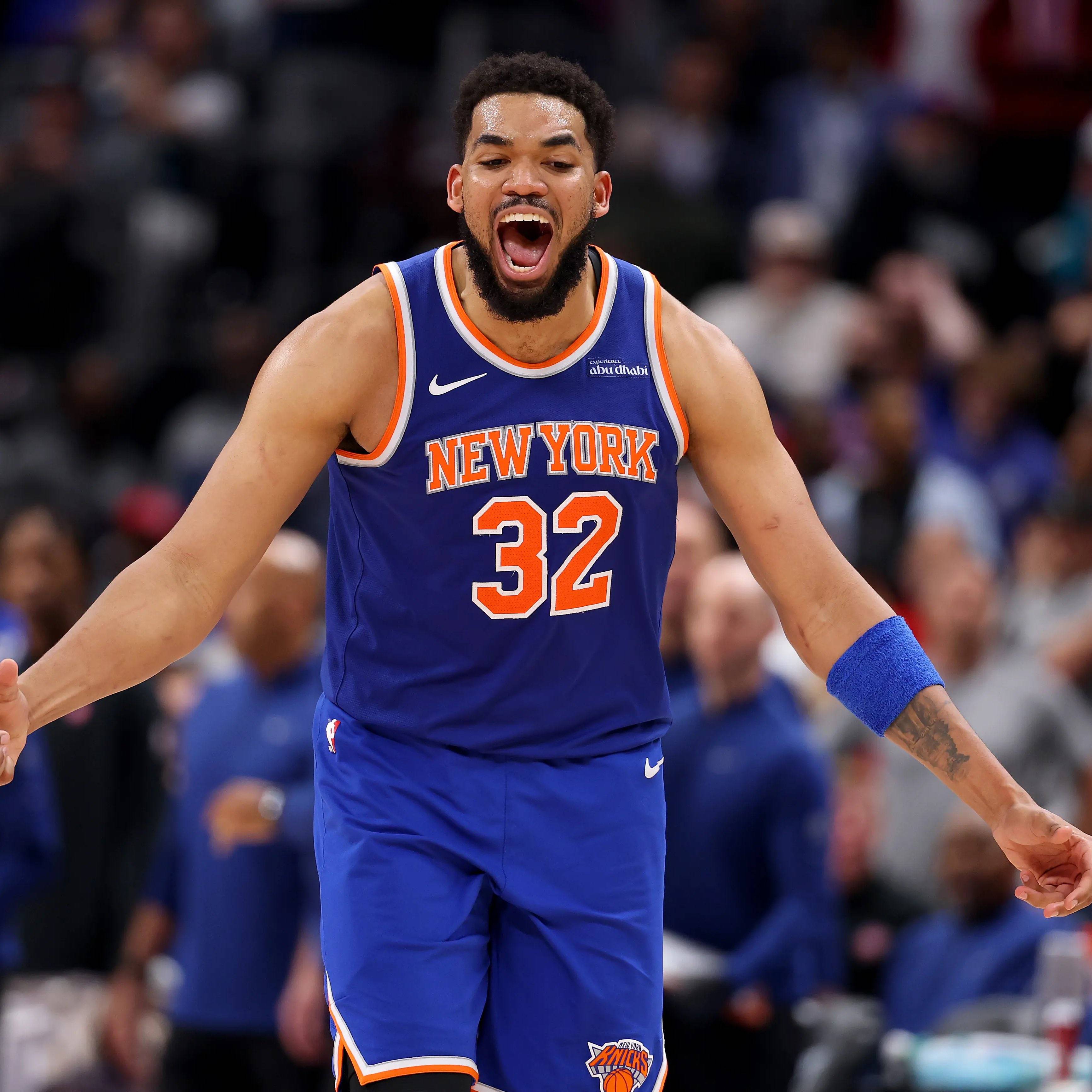 独行侠逆袭击败灰熊，唐斯隔扣关键时刻帮助球队逆转胜利的简单介绍