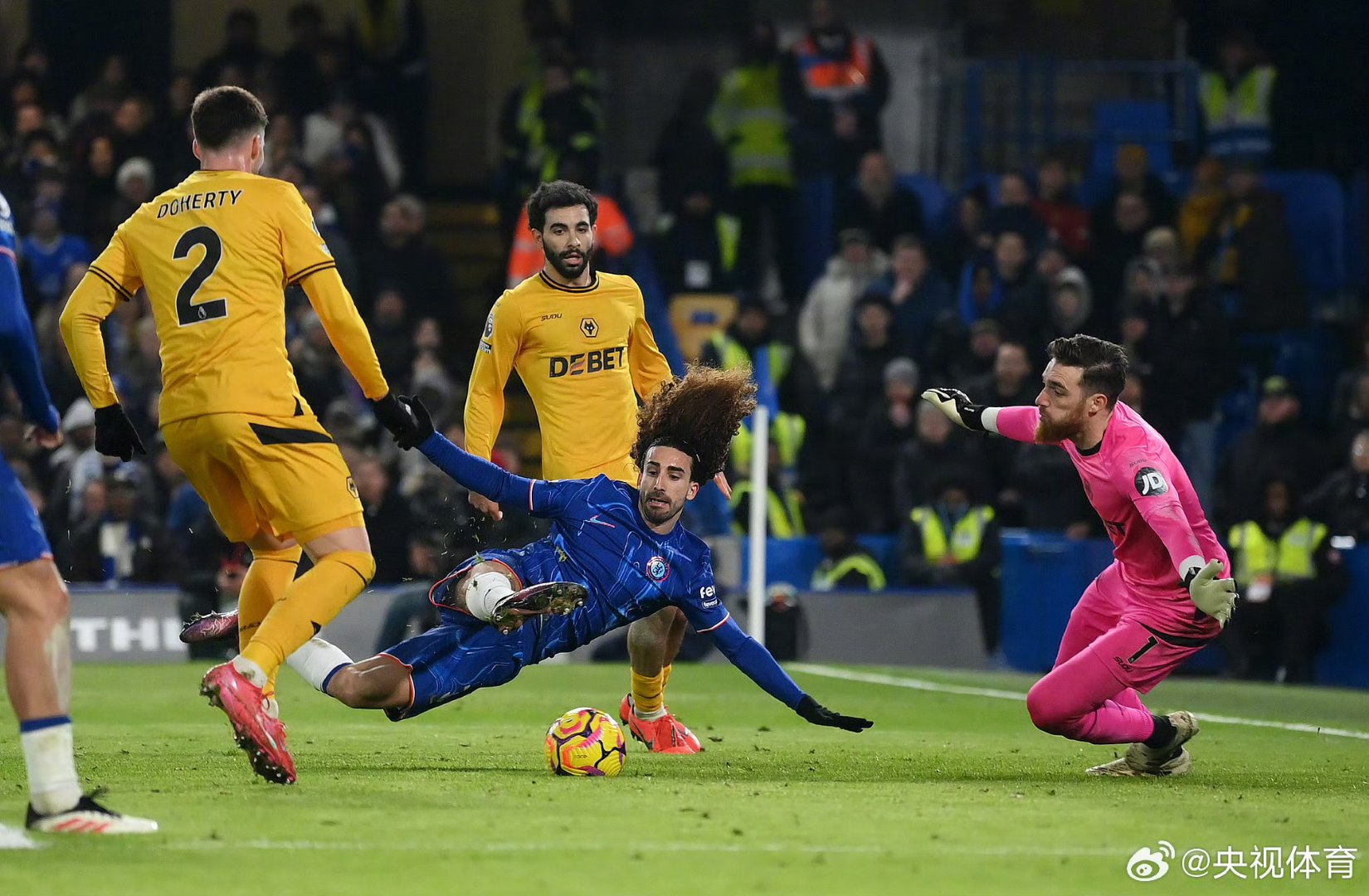 切尔西客场击败瓦伦西亚，实现惊险晋级