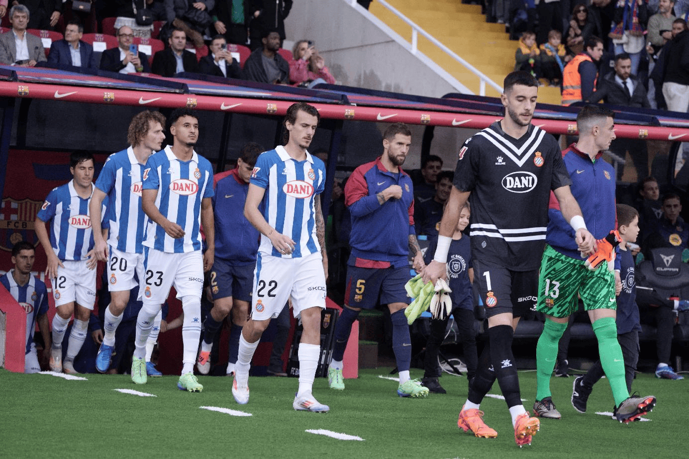 爱游戏官网入口-巴塞罗那创造历史,史无前例