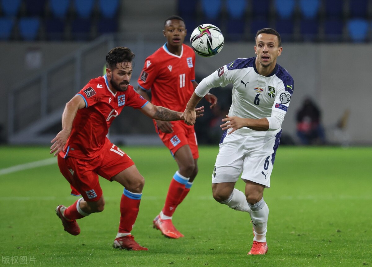 爱游戏培训-塞尔维亚队员冲刺一线，努力抢分的简单介绍