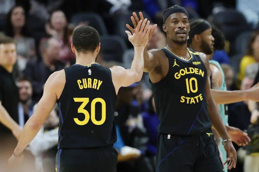 包含篮网客场斩落勇士，豪取三连胜的词条