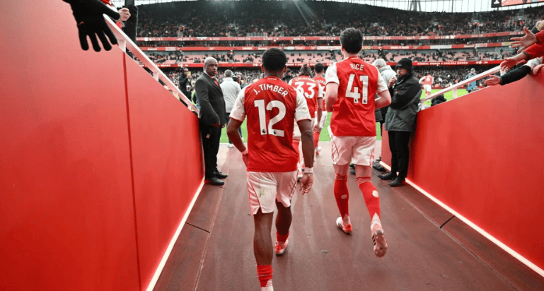 阿森纳战平布莱顿，追赶失利