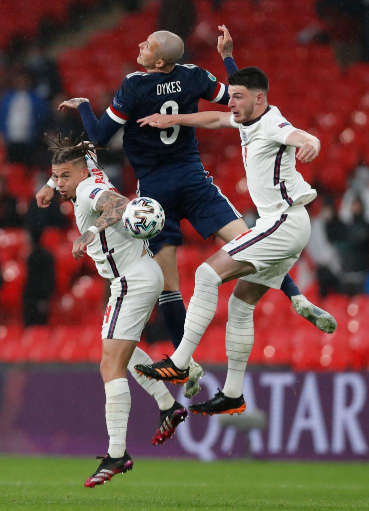 爱游戏教练-英格兰队与苏格兰队的对决备受瞩目