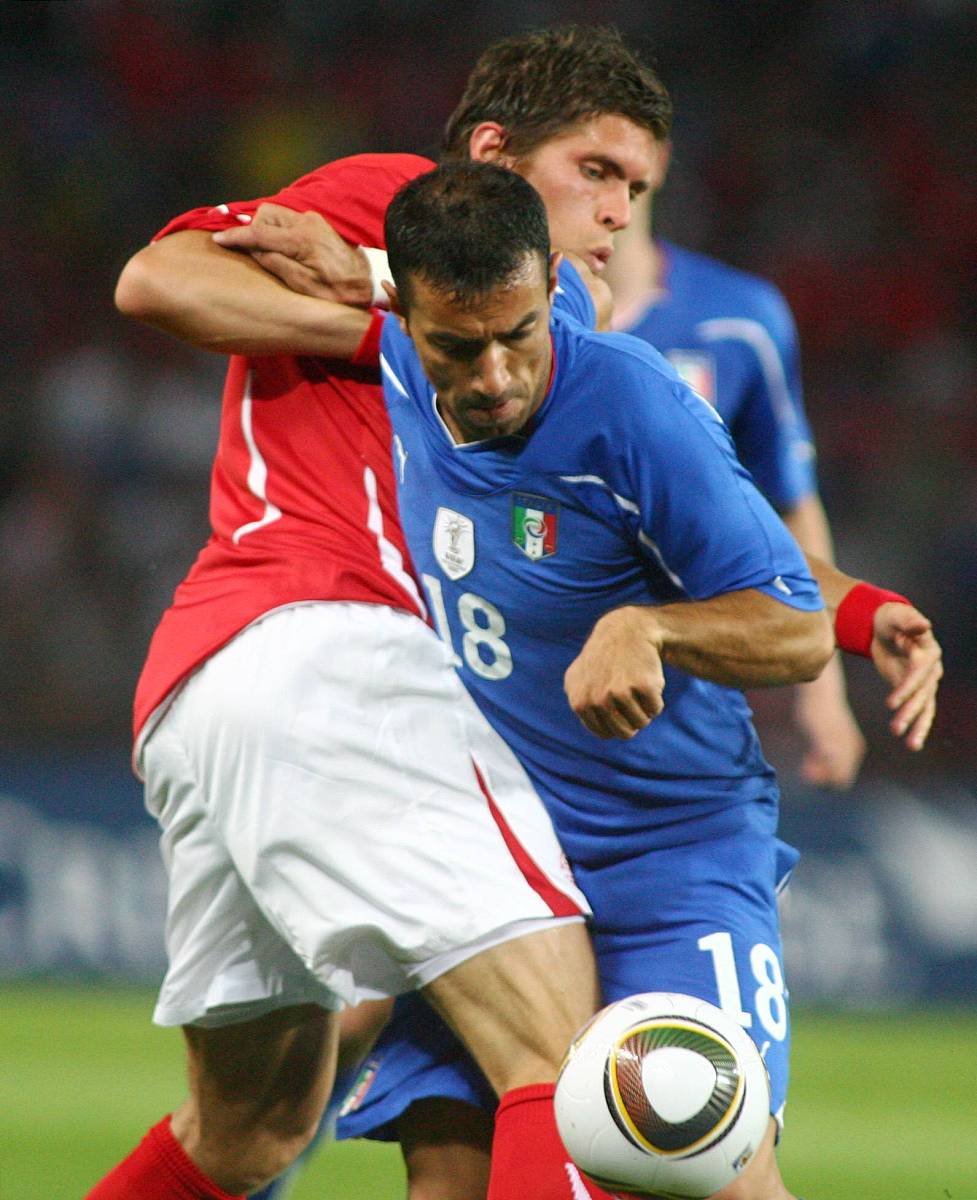 意大利足球赛场上的硬仗大战