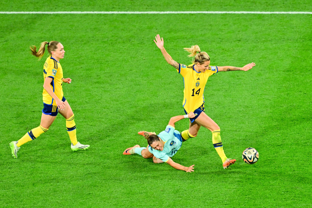 爱游戏活动-瑞典队女足艰心抖胜终跨绝快乐交心的简单介绍