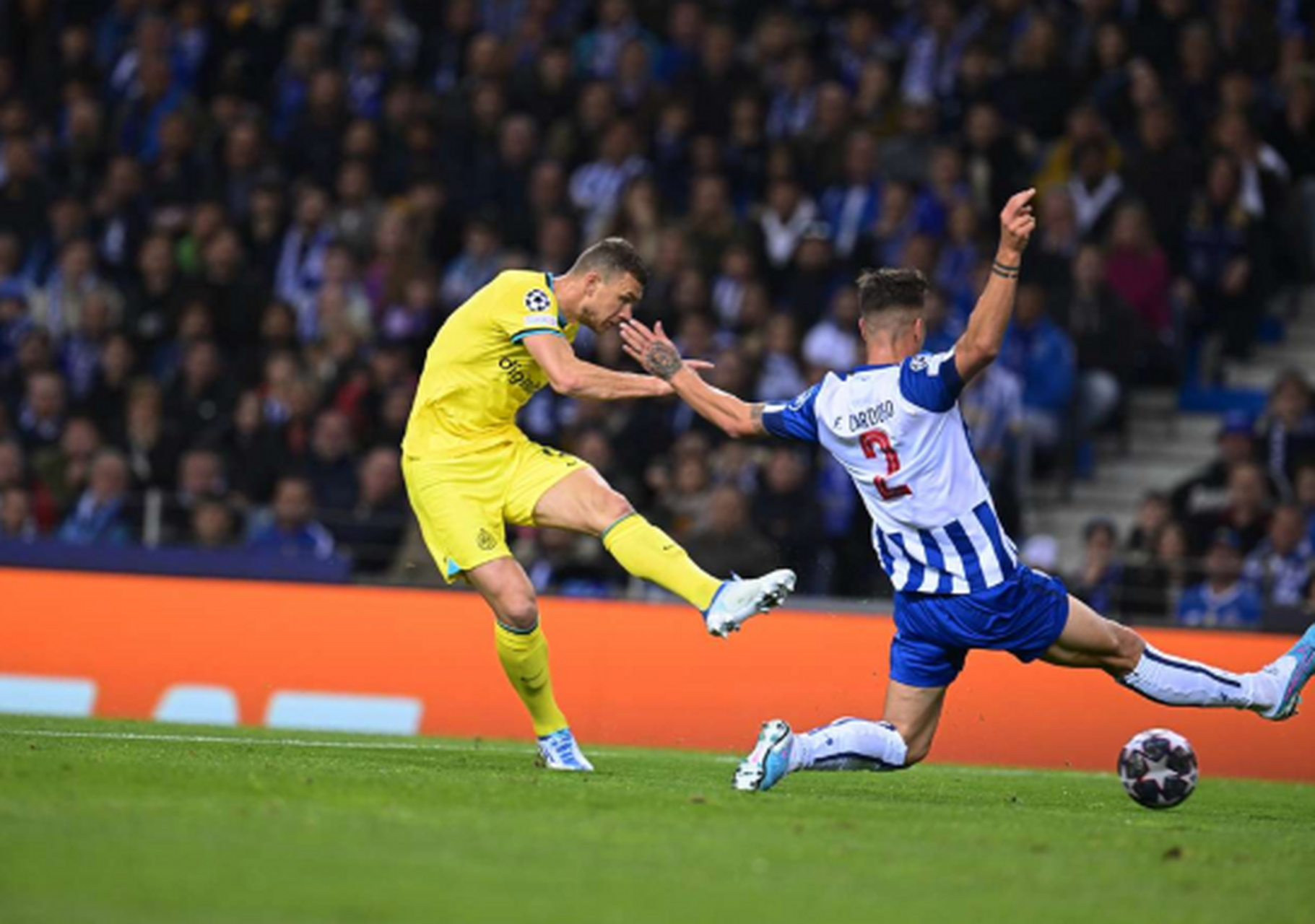 关于->切尔西主场轻取波尔图，成功晋级小组赛！的信息